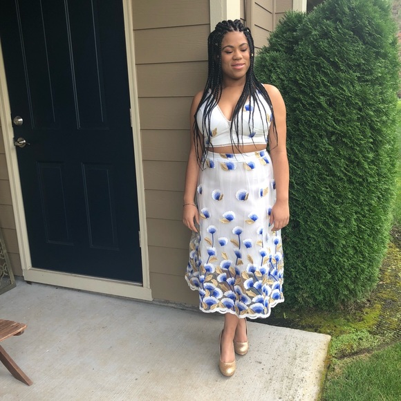 Ivory & blue 2 pc. set w/embroidered midi skirt - Picture 6 of 7